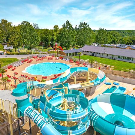 Camping Le Parc De Paris Villevaude Exterior photo